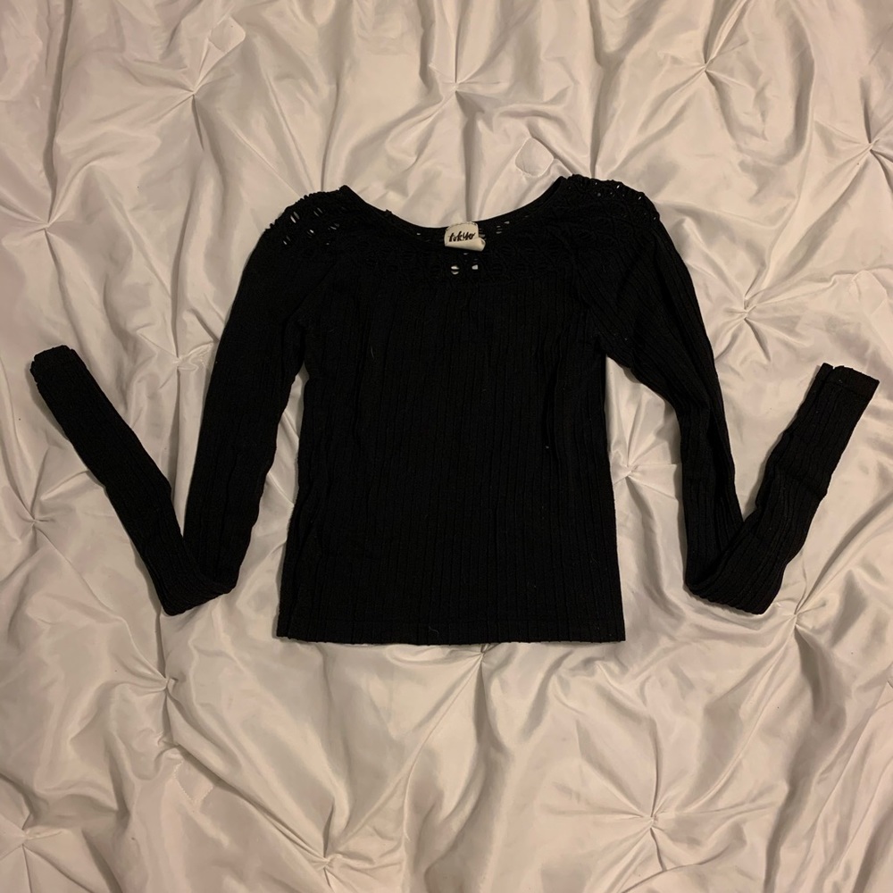 AEROPOSTALE LONG SLEEVE BLACK TOP